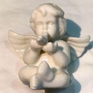Angel salt shaker or decor perfect condition